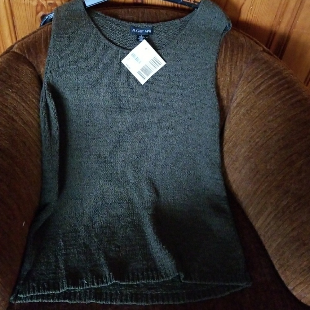 August Max Sweater